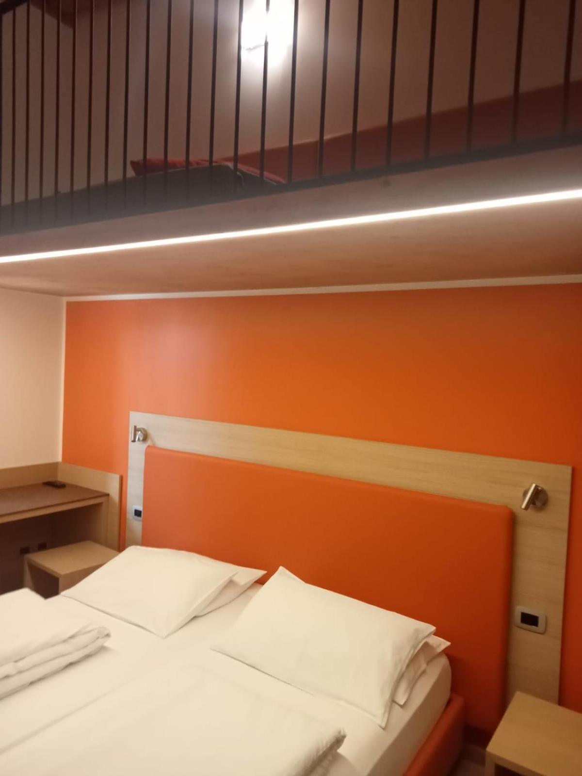 Agritur I Colori Bed & Breakfast Sanzeno Ngoại thất bức ảnh