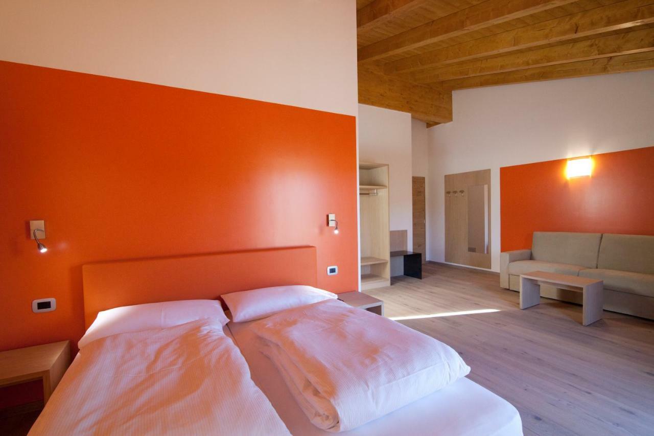 Agritur I Colori Bed & Breakfast Sanzeno Ngoại thất bức ảnh
